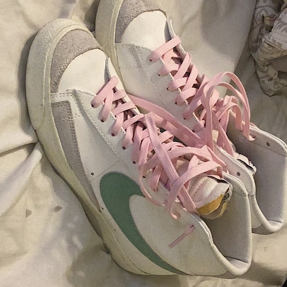 Nike Pink And Green Blazer Mid Men’s Size 9 - Picture 1 of 5